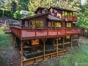 1059 Greenwood Boulevard SW, Issaquah WA 98027