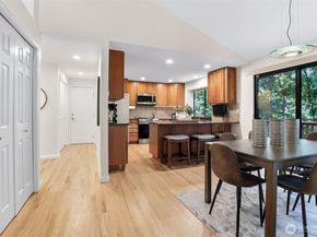 1059 Greenwood Boulevard SW, Issaquah WA 98027