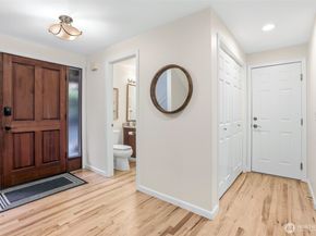 1059 Greenwood Boulevard SW, Issaquah WA 98027