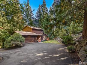 1059 Greenwood Boulevard SW, Issaquah WA 98027