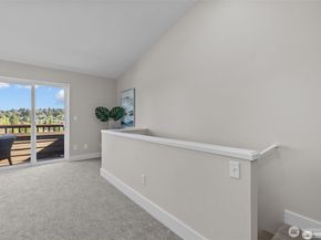 31 Etruria Street B, Seattle WA 98109