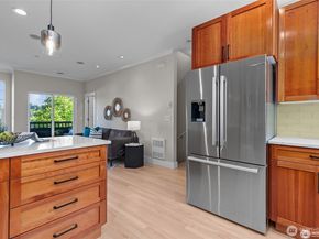 31 Etruria Street B, Seattle WA 98109