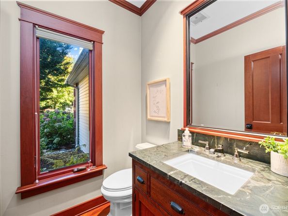 9925 NE 197th Street, Bothell WA 98011