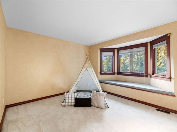 9925 NE 197th Street, Bothell WA 98011