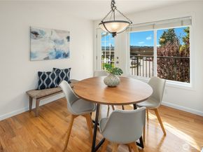 3100 125th Avenue SE 15, Bellevue WA 98005