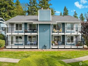 3100 125th Avenue SE 15, Bellevue WA 98005