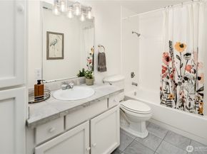 3100 125th Avenue SE 15, Bellevue WA 98005