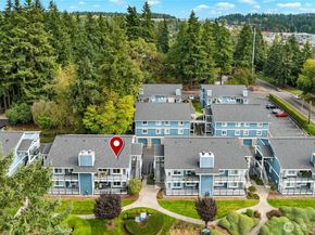 3100 125th Avenue SE 15, Bellevue WA 98005