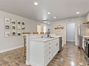 33516 42nd Avenue S, Federal Way WA 98001