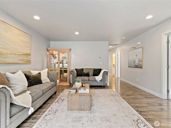 33516 42nd Avenue S, Federal Way WA 98001