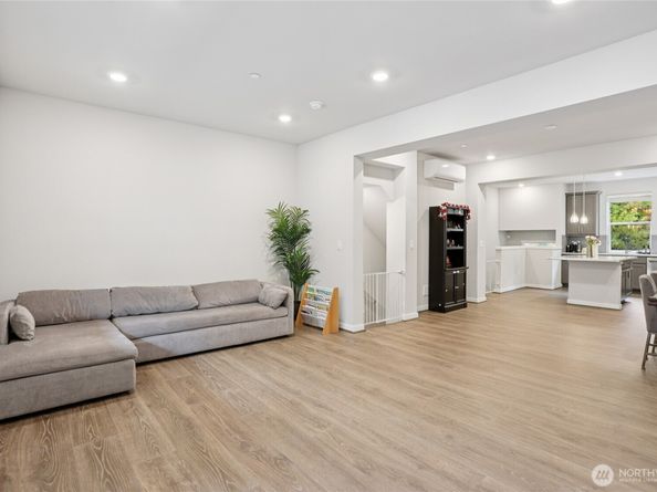 12006 NE 194th Court E, Bothell WA 98011