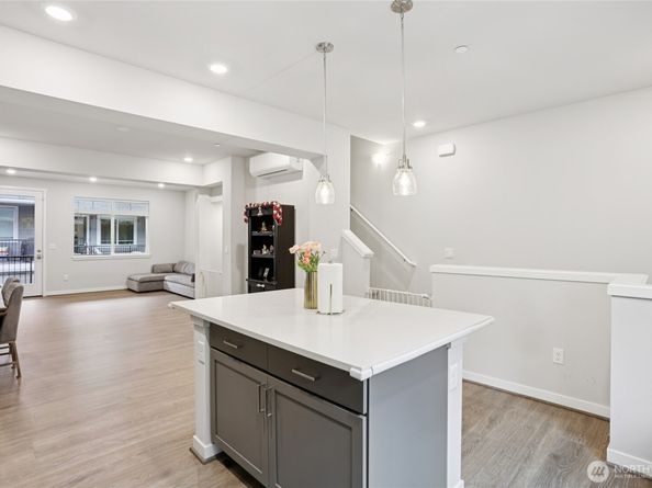 12006 NE 194th Court E, Bothell WA 98011