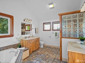 15919 NE 191st Street, Woodinville WA 98072