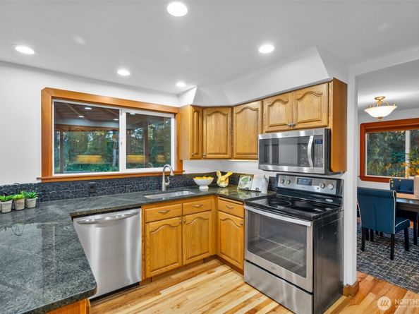 15919 NE 191st Street, Woodinville WA 98072