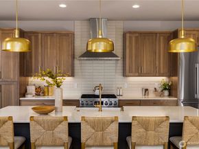 2512 NE 68th Street, Seattle WA 98115
