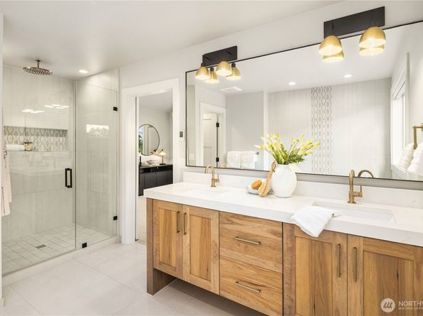 2512 NE 68th Street, Seattle WA 98115