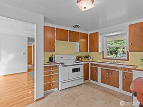 8745 Evanston Avenue N, Seattle WA 98103