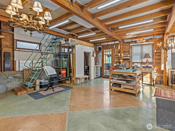 8745 Evanston Avenue N, Seattle WA 98103