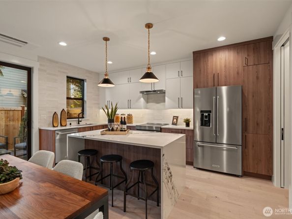 8009 131st Place NE, Kirkland WA 98033