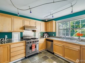 2622 E Madison Street, Seattle WA 98112
