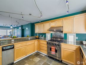 2622 E Madison Street, Seattle WA 98112