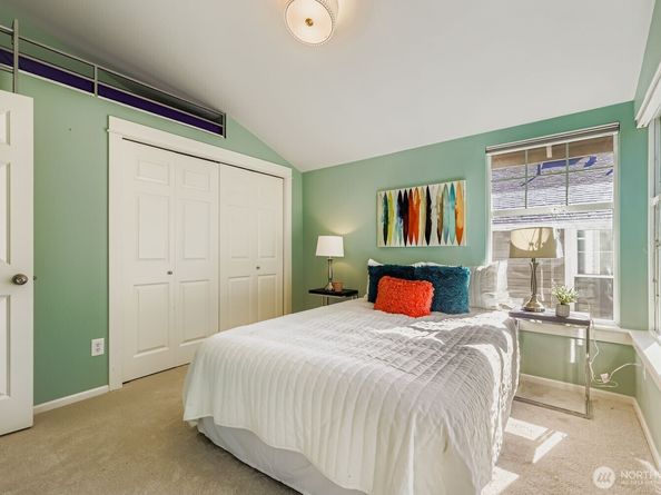 2622 E Madison Street, Seattle WA 98112