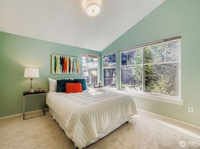 2622 E Madison Street, Seattle WA 98112