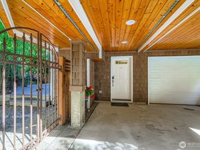 2622 E Madison Street, Seattle WA 98112