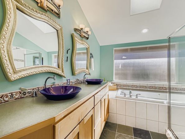 2622 E Madison Street, Seattle WA 98112