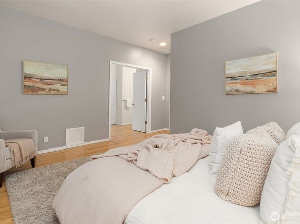 4423 W Brygger, Seattle WA 98199