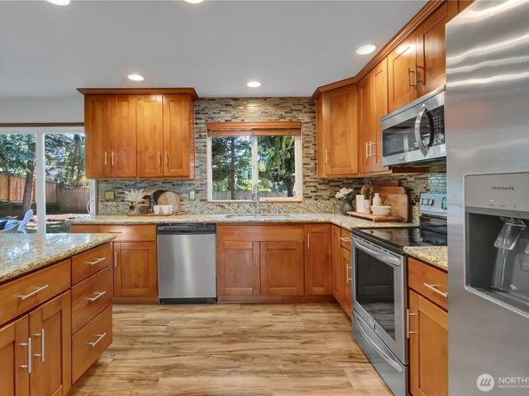1411 S 282nd Place, Federal Way WA 98003