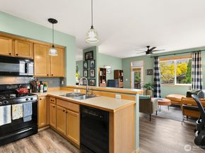 17928 15th Avenue W, Lynnwood WA 98037