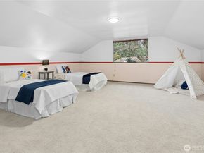 1912 161st Avenue NE, Bellevue WA 98008