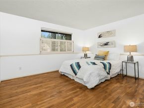 1912 161st Avenue NE, Bellevue WA 98008