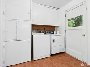 1912 161st Avenue NE, Bellevue WA 98008