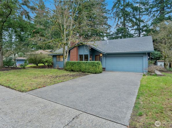 1912 161st Avenue NE, Bellevue WA 98008