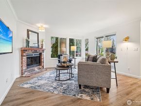 10822 NE 148th Lane J102, Bothell WA 98011