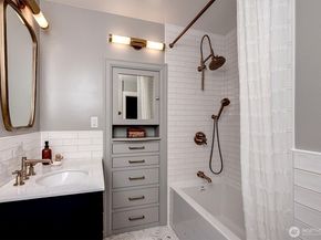 2103 5th Avenue N, Seattle WA 98109