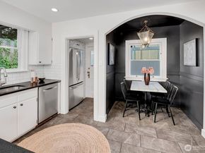 2103 5th Avenue N, Seattle WA 98109