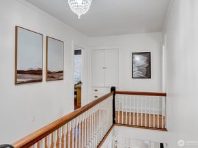 2103 5th Avenue N, Seattle WA 98109