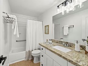 11527 Highway 99 A202, Everett WA 98204