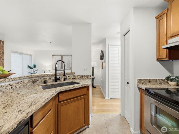 11527 Highway 99 A202, Everett WA 98204