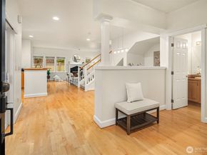 10007 NE 37th Court, Kirkland WA 98033