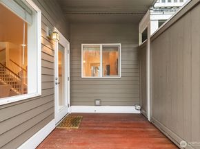 10007 NE 37th Court, Kirkland WA 98033