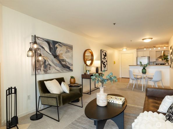 8745 Greenwood Avenue N 314, Seattle WA 98103