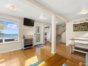 14274 Olympic Drive SW, Vashon WA 98070