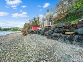 14274 Olympic Drive SW, Vashon WA 98070