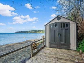 14274 Olympic Drive SW, Vashon WA 98070