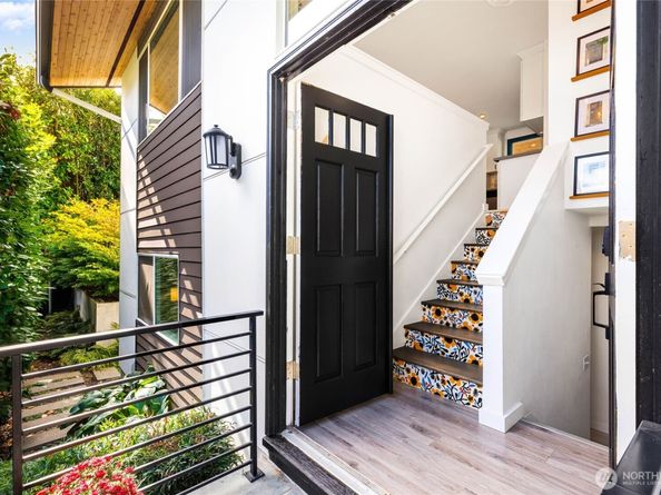 4031 30th Avenue S B, Seattle WA 98108