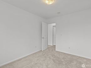 2055 S 263rd Street, Des Moines WA 98198